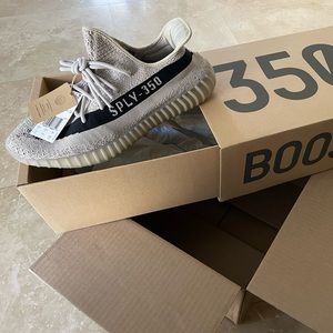 YEEZY BOOST 350 V2 ADULTS SIZE 13